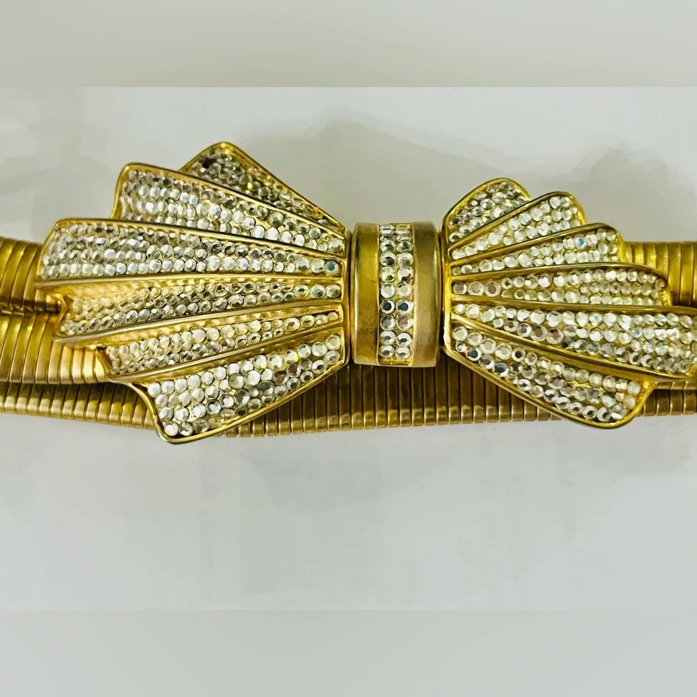 Rhinestone Bow Gold toned stretch metal belt, vintage